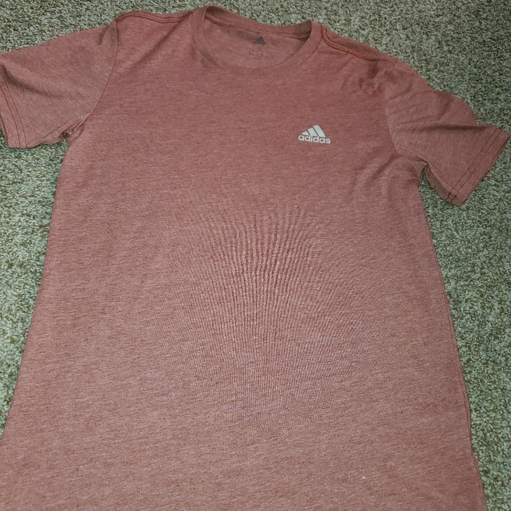 Adidas tee